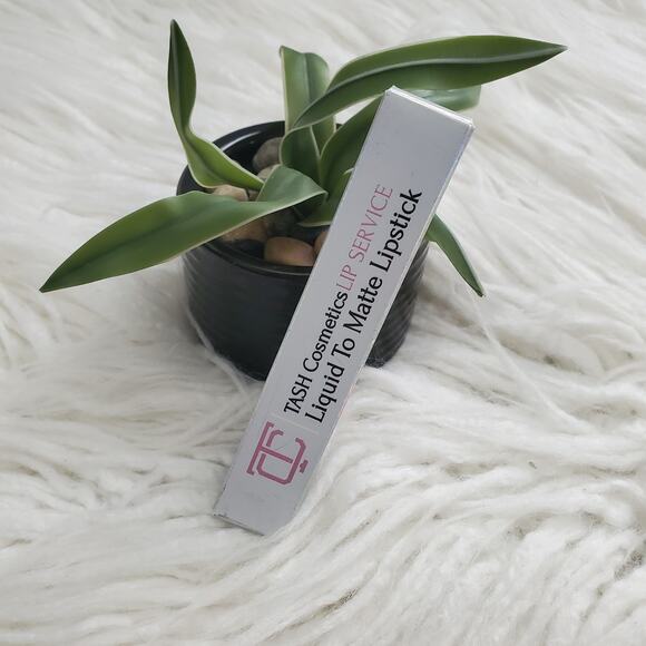 TASH Cosmetics Lip Service Black Liquid To Matte Lipstick #20 - Picture 3 of 5